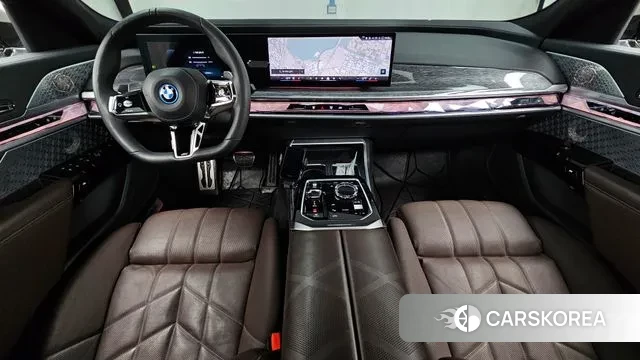 BMW 7 Series (G70) id 3776313 из Кореи 17