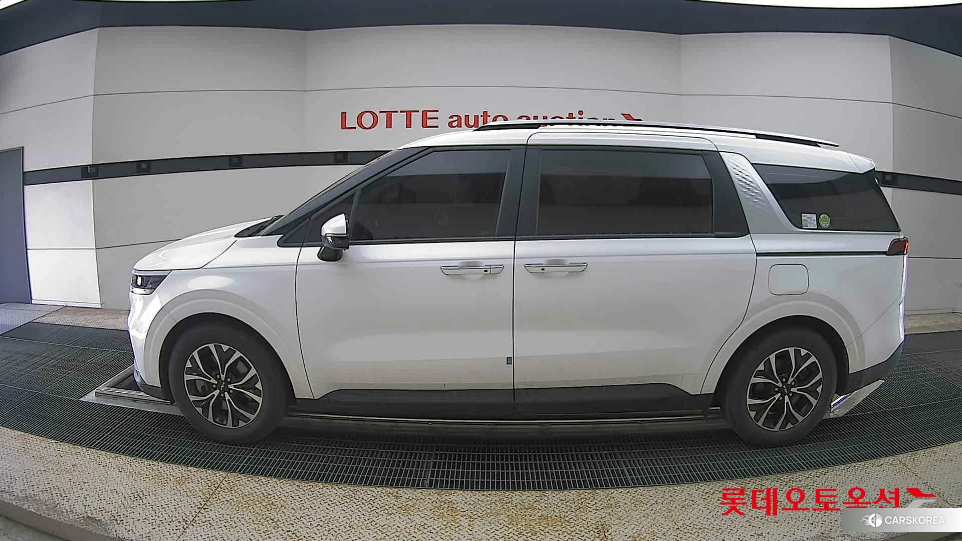 Kia Carnival id 4289542 из Кореи 33