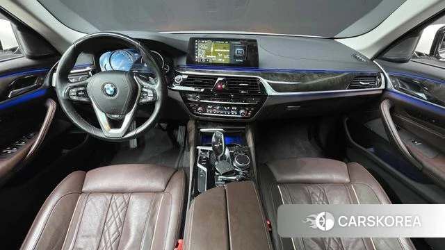 BMW 5 Series (G30) id 3820813 из Кореи 17