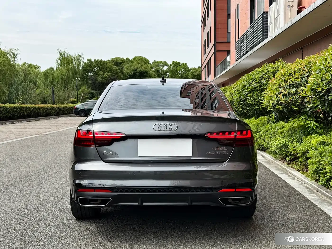Audi A4L id 4622637 из Китая 14