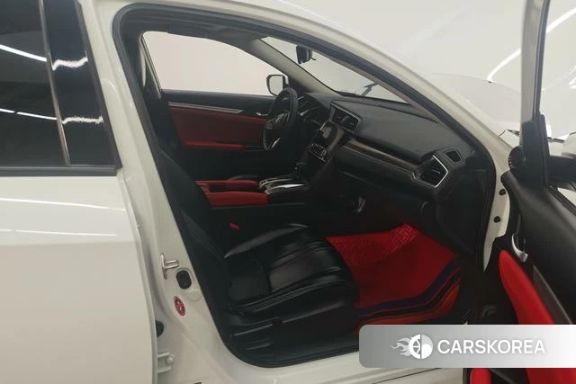 Honda Civic id 3824691 из Китая 14
