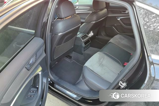 Audi A6L id 4271914 из Китая 14