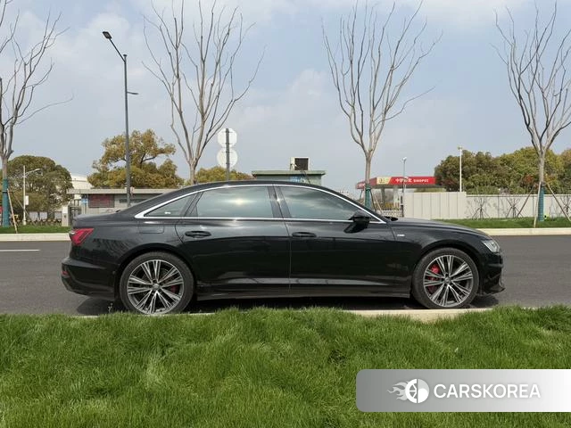 Audi A6L id 4259529 из Китая 17