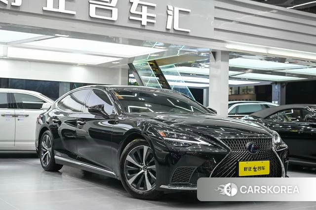 Lexus LS id 4273976 из Китая 17
