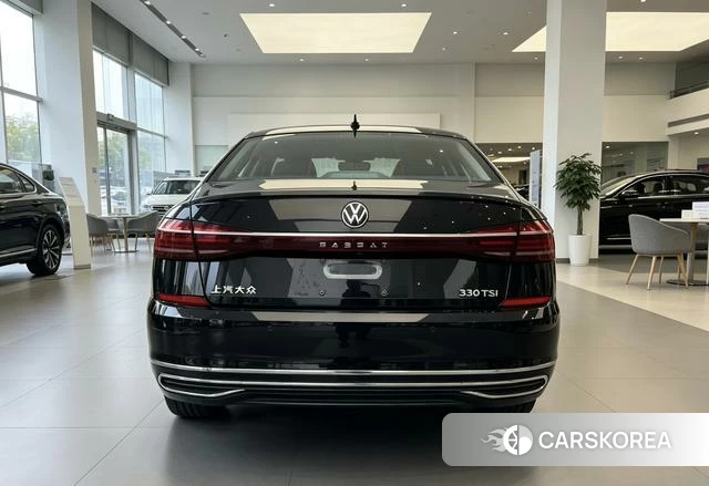 Volkswagen Passat id 4240843 из Китая 7