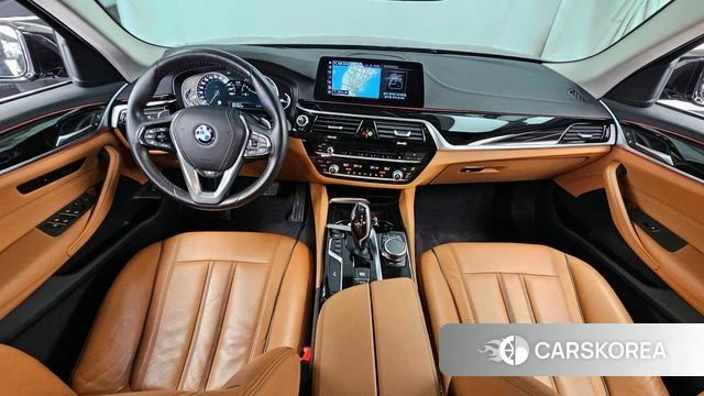 BMW 5 Series (G30) id 3801687 из Кореи 17