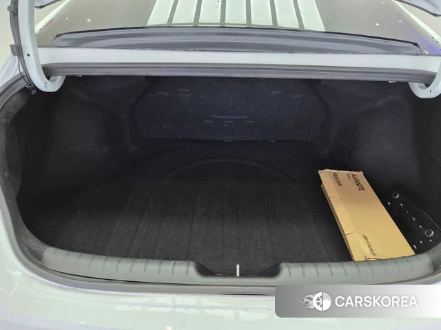 Hyundai Avante Hybrid (CN7) id 4528678 из Кореи 17
