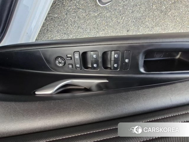 Hyundai Avante Hybrid (CN7) id 4202443 из Кореи 9