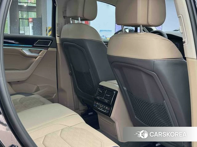 Volkswagen Touareg id 4260957 из Китая 16