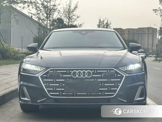 Audi A7L id 4276802 из Китая 17