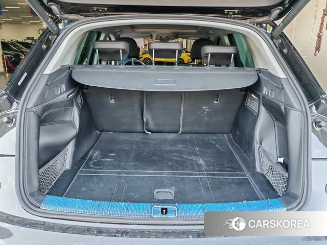 Audi Q5L id 4333931 из Китая 7