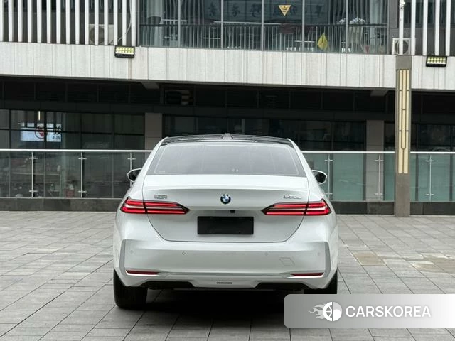 BMW 5 series id 3944904 из Китая 26