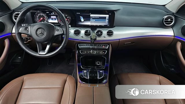 Mercedes-Benz E-Class W213 id 4574621 из Кореи 31