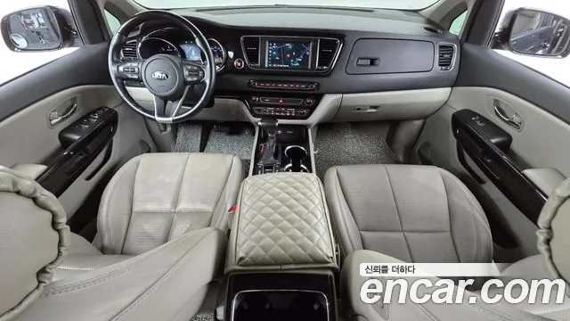 Kia The New Carnival id 2912971 из Кореи 17