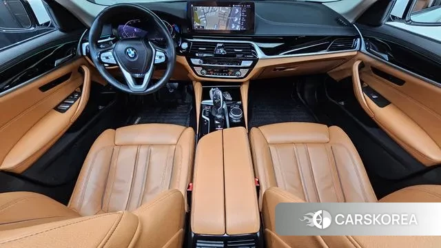 BMW 5 Series (G30) id 3561711 из Кореи 17