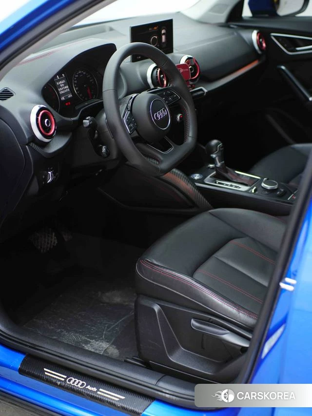 Audi Q2L id 4279249 из Китая 24