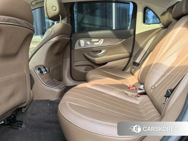 Mercedes-Benz E-class id 4321171 из Китая 16