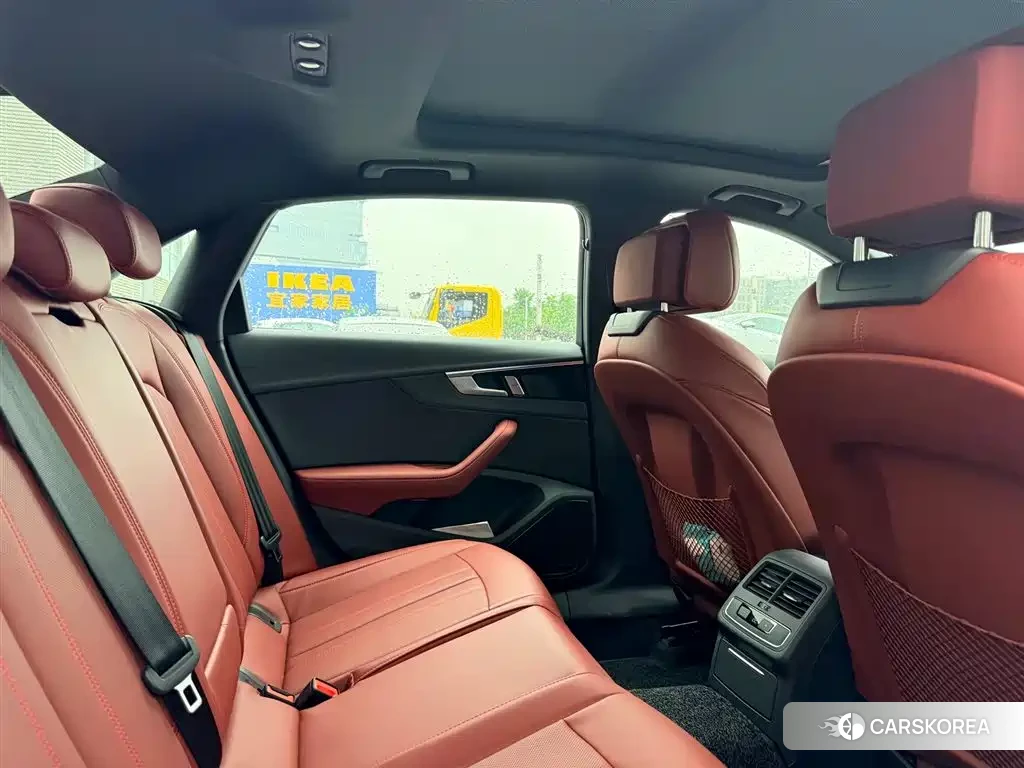 Audi A4L id 4600391 из Китая 7