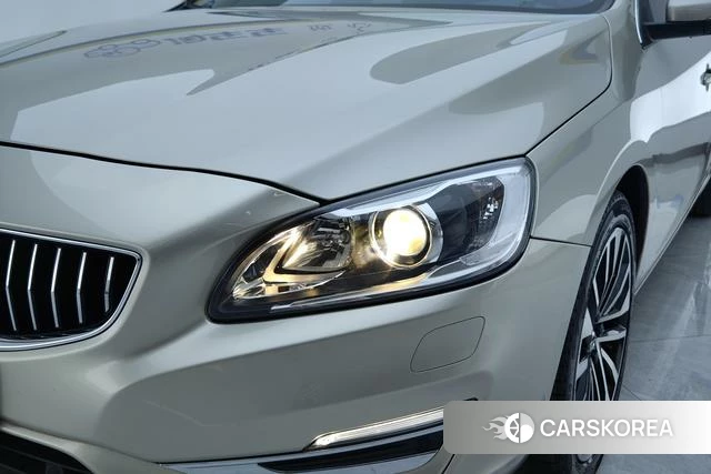 Volvo S60 id 3919318 из Китая 14