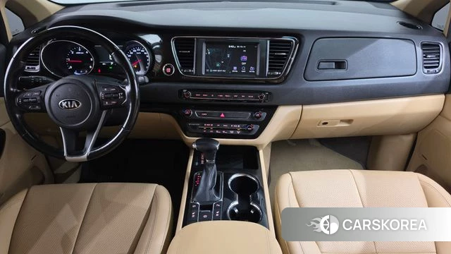 Kia The New Carnival id 4689380 из Кореи 17