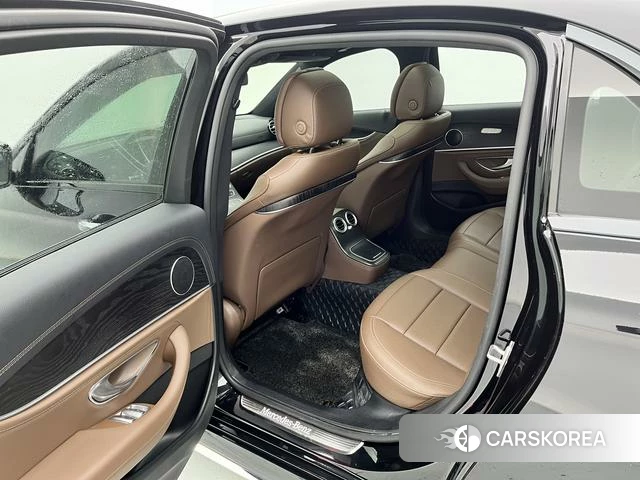 Mercedes-Benz E-class id 4272102 из Китая 25