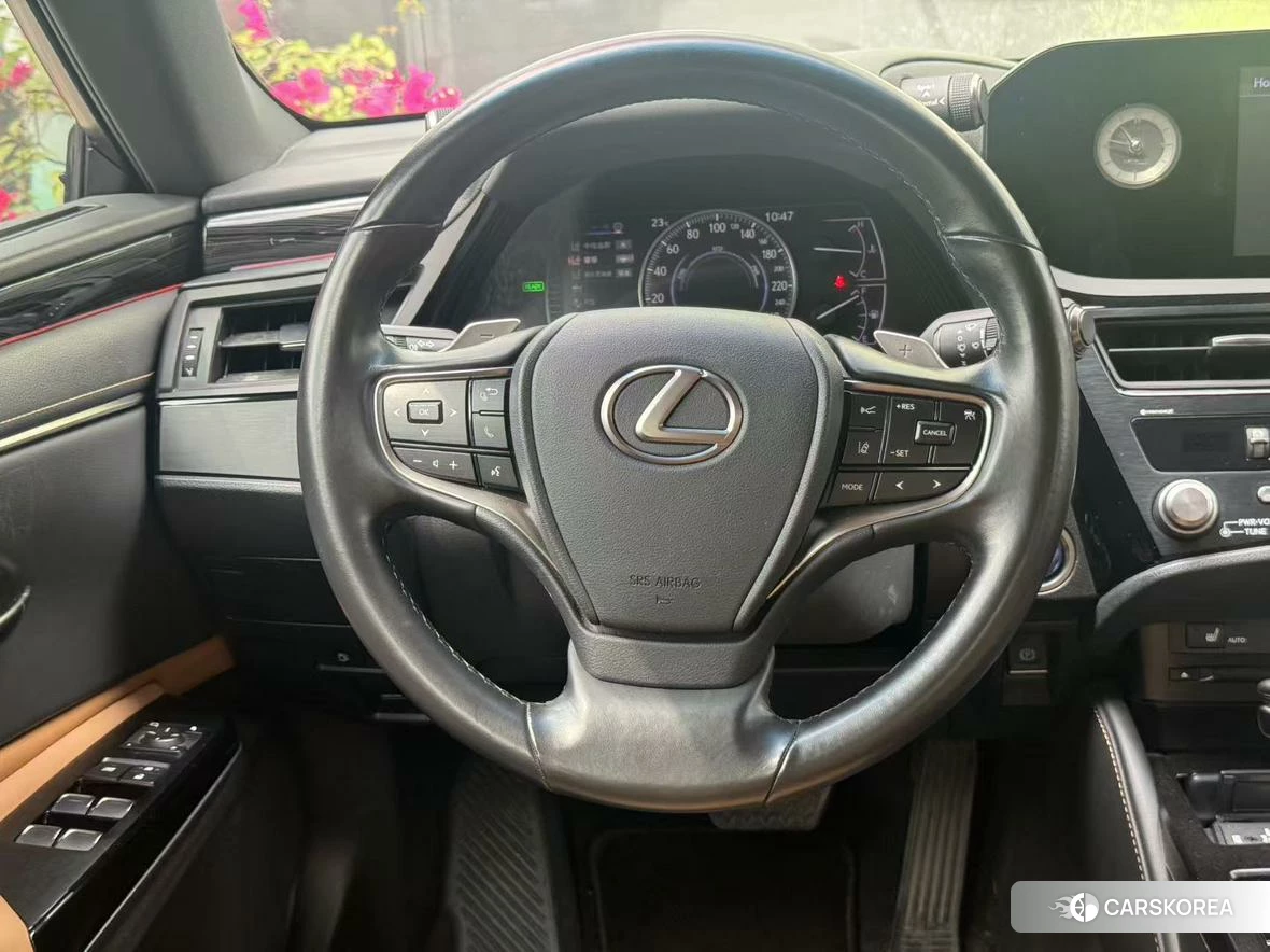 Lexus ES id 4419292 из Китая 9