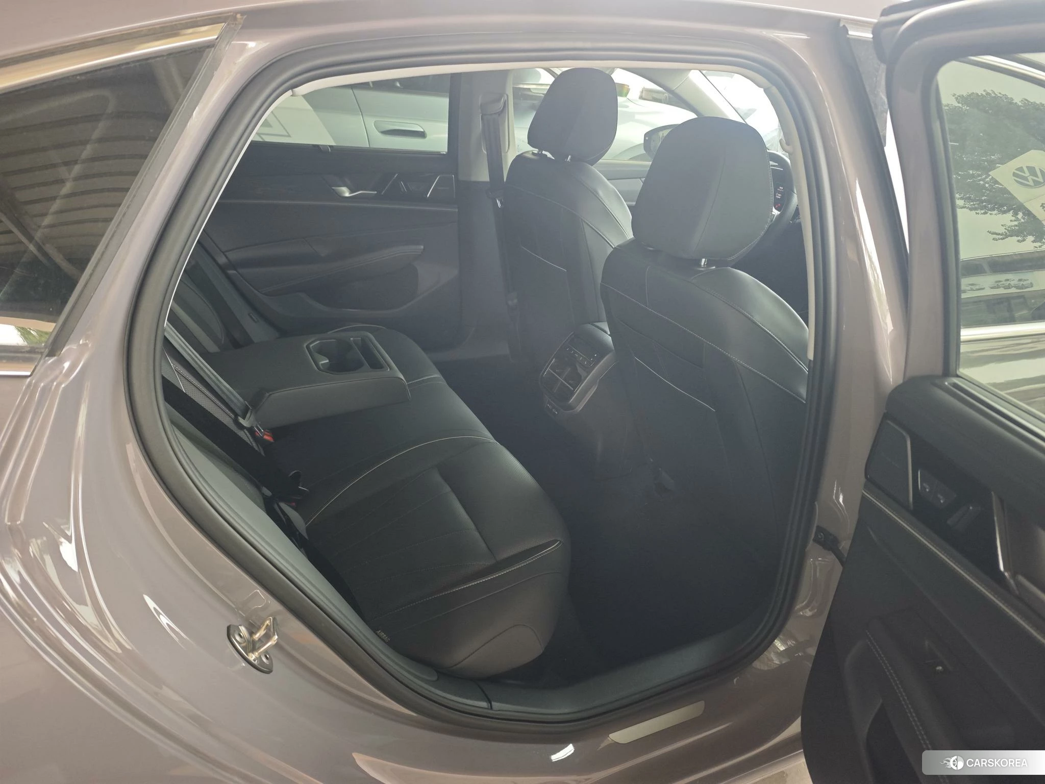 Volkswagen Passat id 4461635 из Китая 7