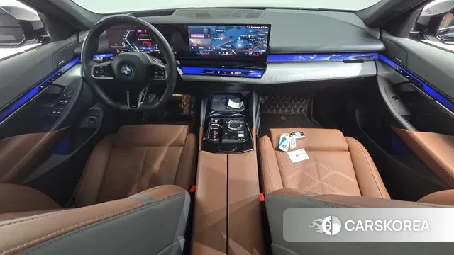 BMW 5 Series (G60) id 3359703 из Кореи 17