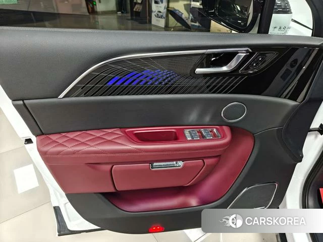 Red flag E-HS9 id 3920463 из Китая 27