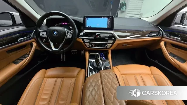 BMW 5 Series (G30) id 3412317 из Кореи 17