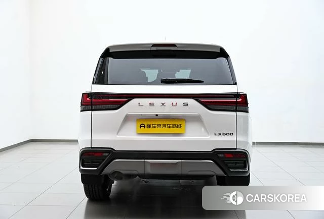 Lexus LX id 4276738 из Китая 17