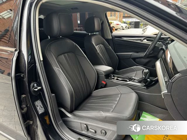 Volkswagen Passat id 4255817 из Китая 18