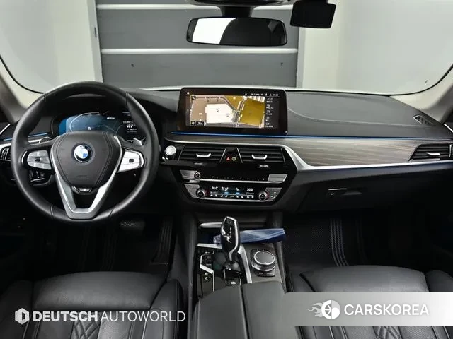 BMW 5 Series (G30) id 3752187 из Кореи 17