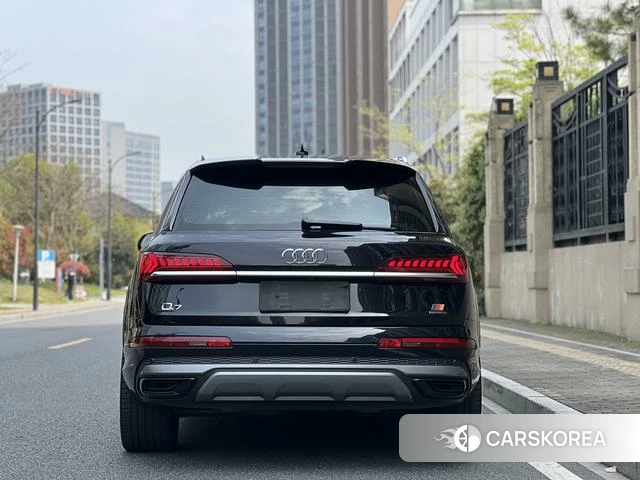 Audi Q7 id 4260250 из Китая 16