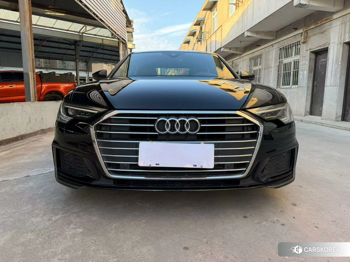 Audi A6L id 4487297 из Китая 7