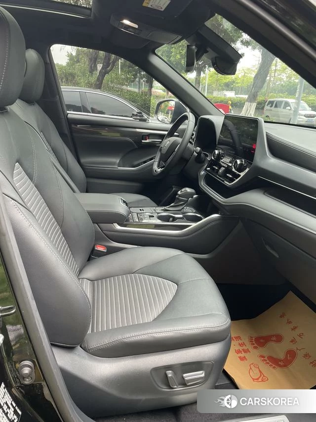 Toyota Crown Lufang id 4262457 из Китая 10