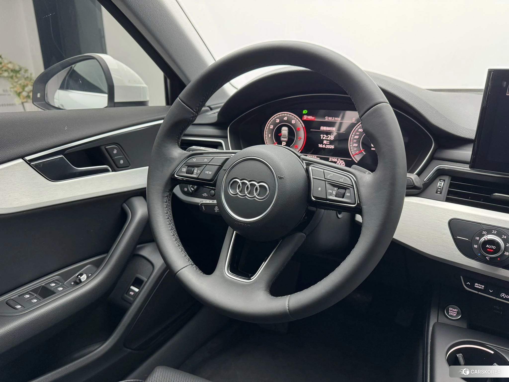 Audi A4L id 4461788 из Китая 17
