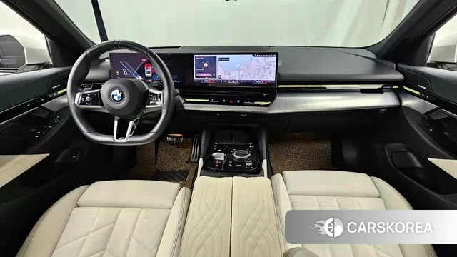 BMW 5 Series (G60) id 3442227 из Кореи 17