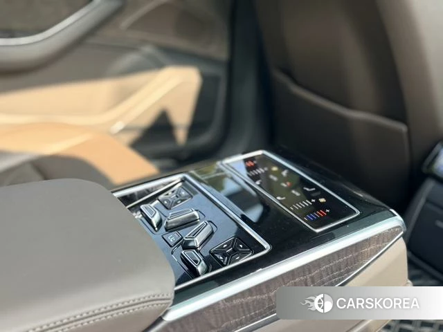 Audi A8 id 4220569 из Китая 9