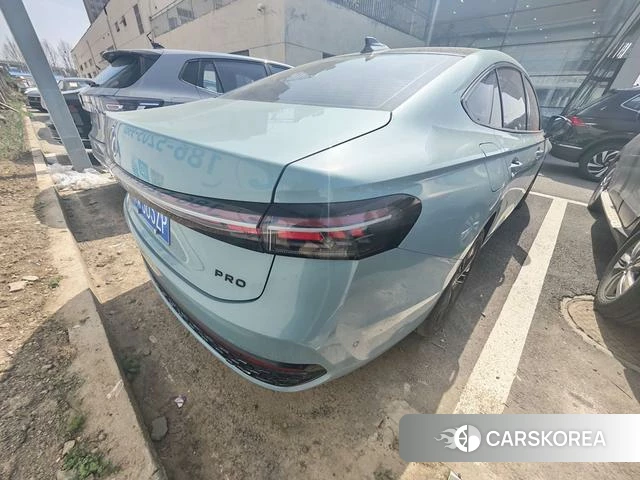 Volkswagen Passat id 4261282 из Китая 8