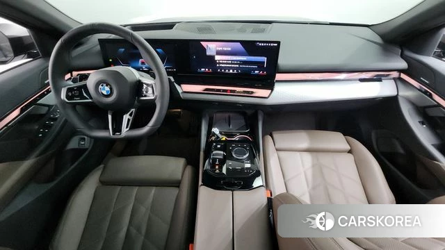 BMW 5 Series (G60) id 3963361 из Кореи 17