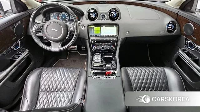 Jaguar All New XJ id 3428883 из Кореи 17