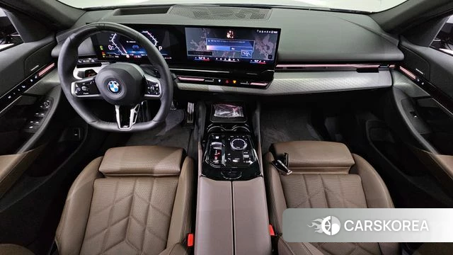 BMW 5 Series (G60) id 4548894 из Кореи 32