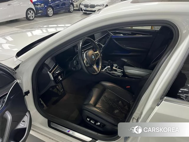 BMW 5 Series (G30) id 3861141 из Кореи 17