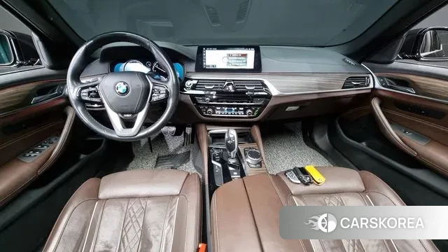 BMW 5 Series (G30) id 3308307 из Кореи 17