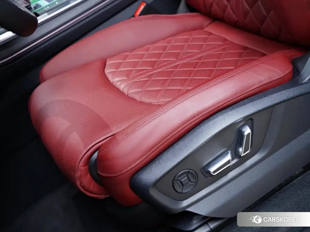 Audi SQ7 id 4601742 из Китая 56