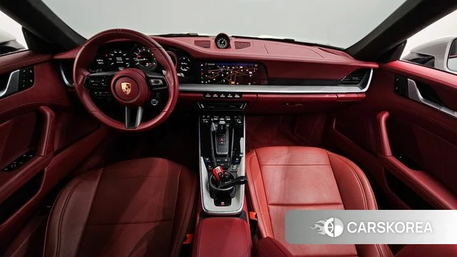 Porsche 911(992) id 3876668 из Кореи 17