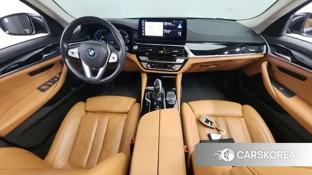 BMW 5 Series (G30) id 3037798 из Кореи 17