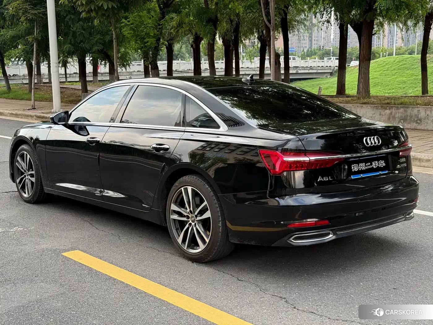 Audi A6L id 4659920 из Китая 7