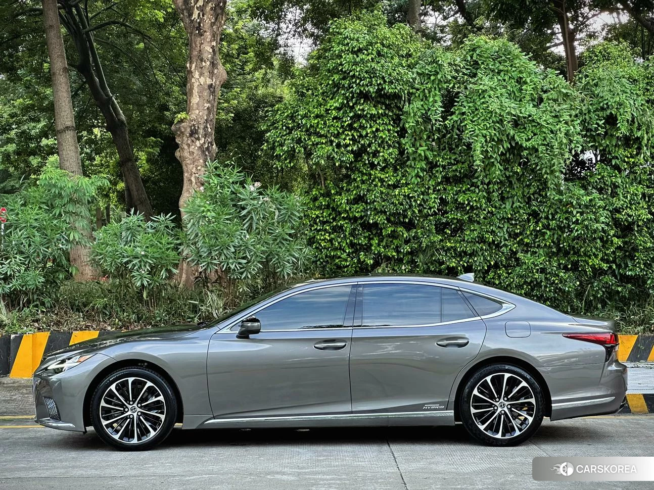 Lexus LS id 4486526 из Китая 27